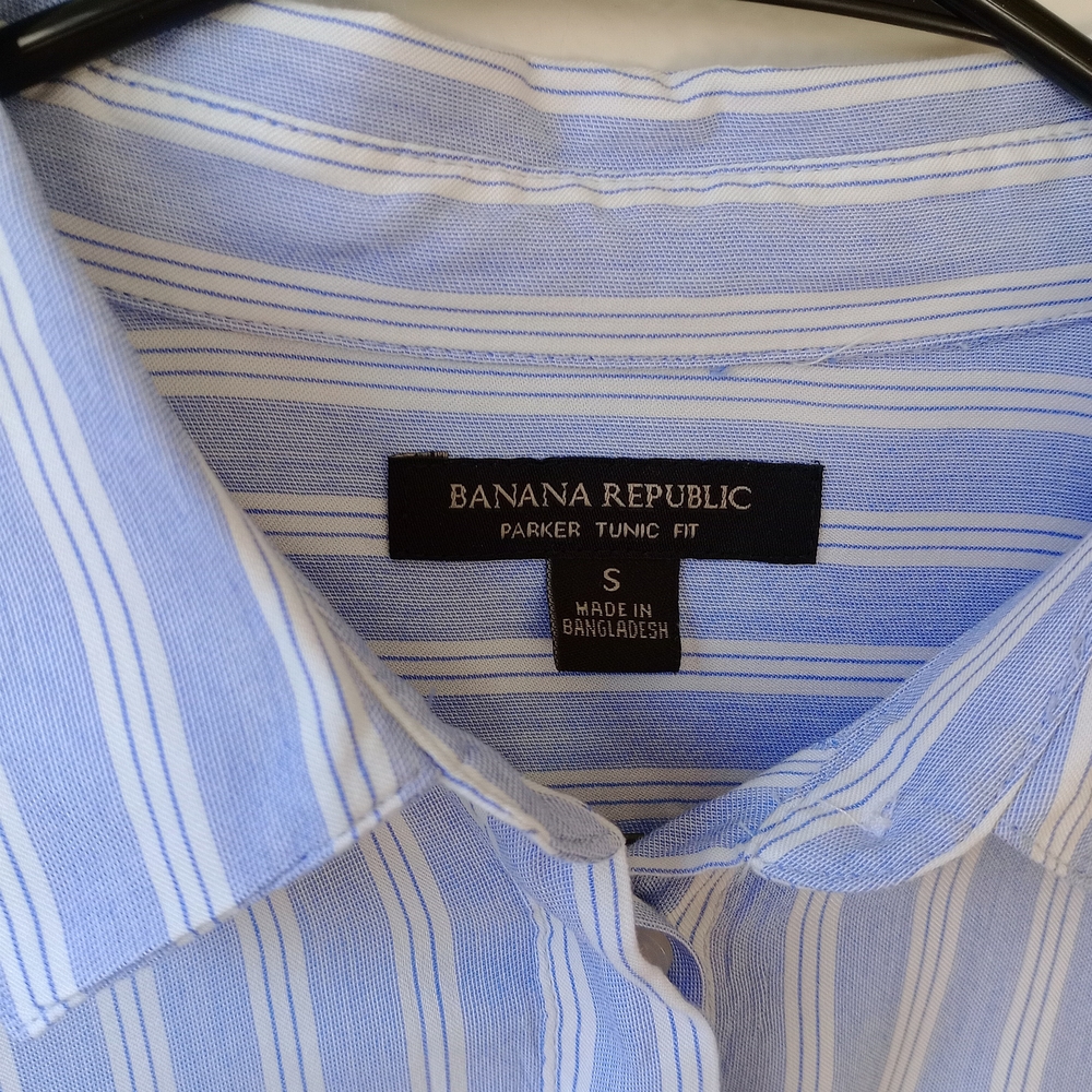 Banana Republic Light Blue and White Striped Blouse - Picture 3 of 9